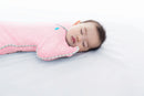 SWADDLE UP LITE PINK STARS - M (6-8.5 KG)